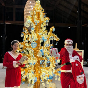 OUTRIGGER Khao Lak in Thailand Illuminates the Season with an Extraordinary Sustainable Christmas Tree