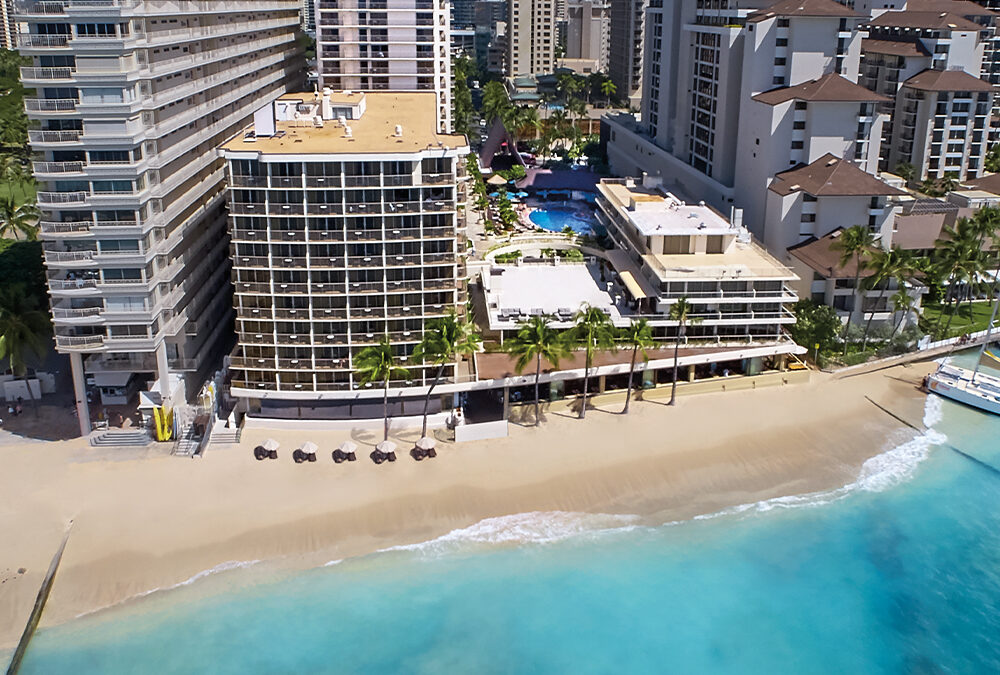 Barefoot Luxury: Experience Waikīkī as it Should Be at the Iconic Outrigger Reef Waikiki Beach Resort
