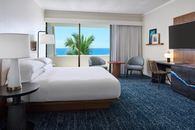 OUTRIGGER Kona Resort & Spa deluxe oceanfront suite