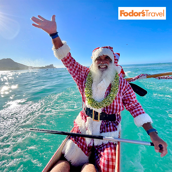 Santa Arrives by Boat in These 9 Seaside Holiday Destinations